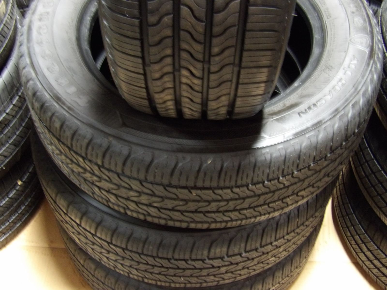 215/60R16 FIRESTONE ALL SEASON SET OF USED TIRES