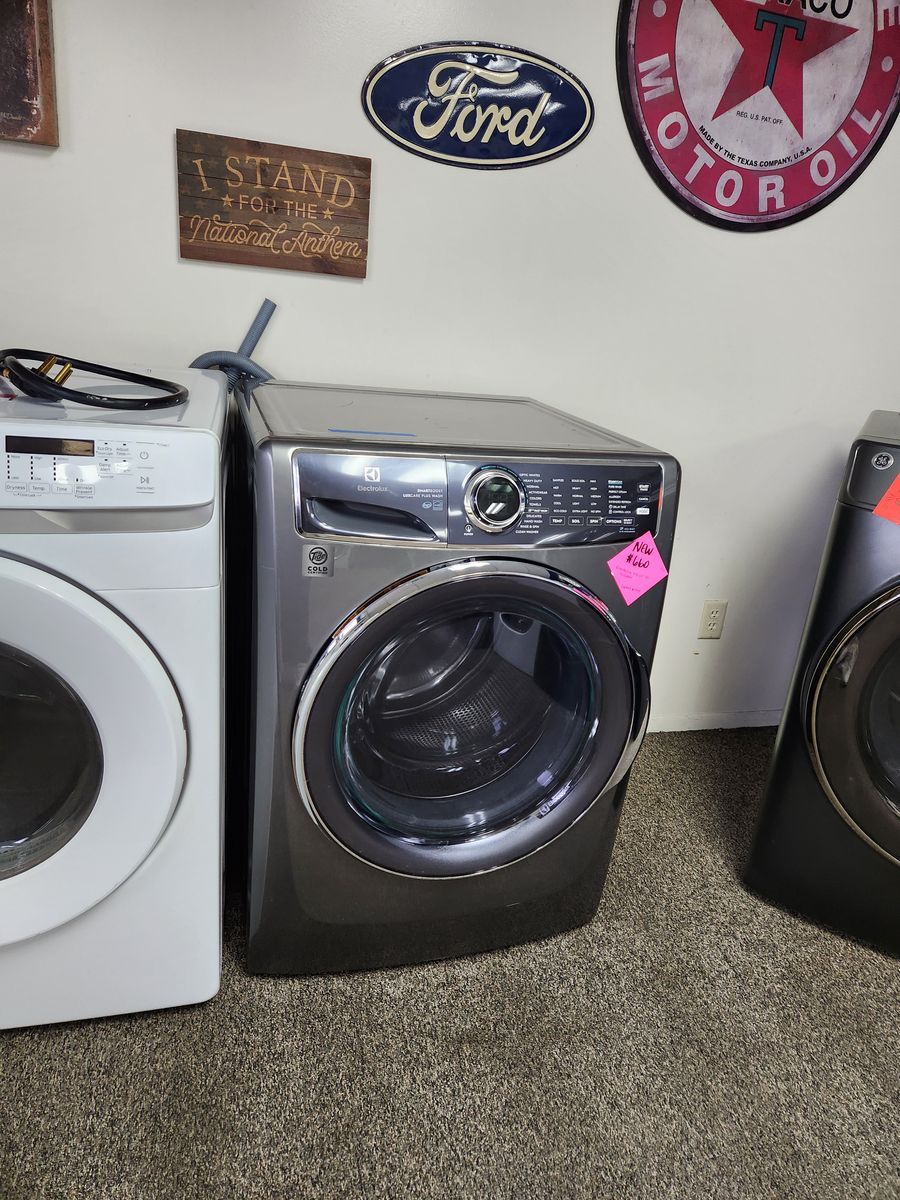 BRAND NEW! ELECTROLUX 4.5 CF FRONTLOAD WASHER