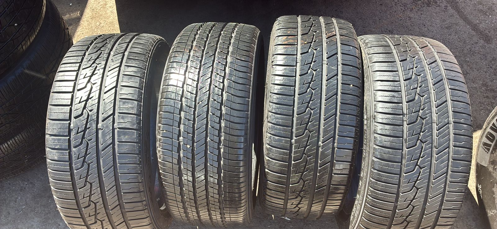 Sumitomo 225/40R18 Tires - Set of 4 Used 3 tires Sumitomo 1 tire Yokohama 95% tread good condition free install valance 