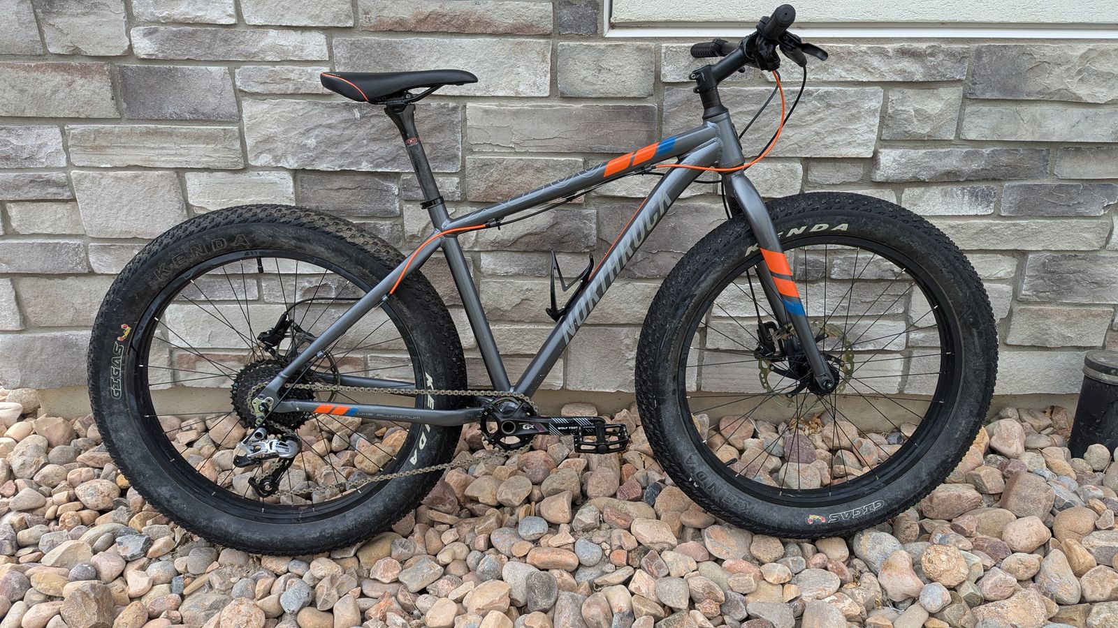 Northrock XC00 Size Medium 