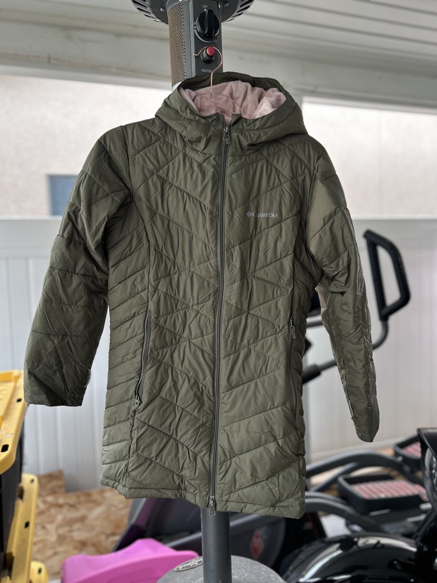 Girls winter jacket brand Columbia sportswear