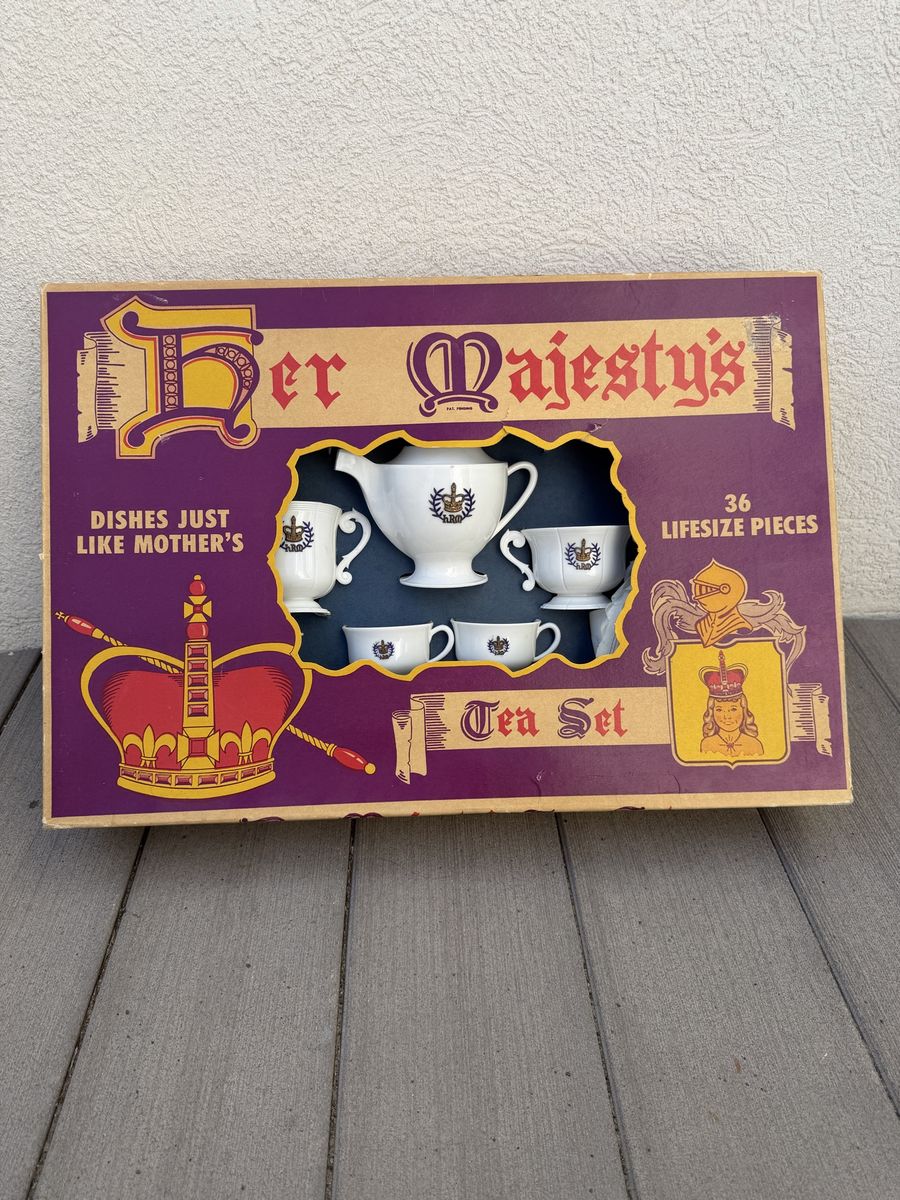 Her Majesty’s Vintage Tea Set