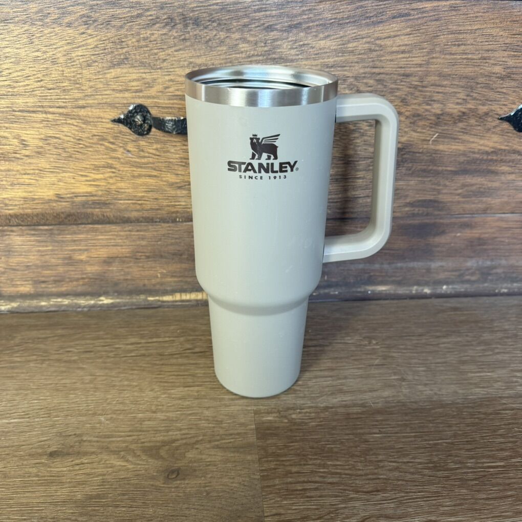 Stanley Adventure Quencher H2.0 FlowState Tumbler