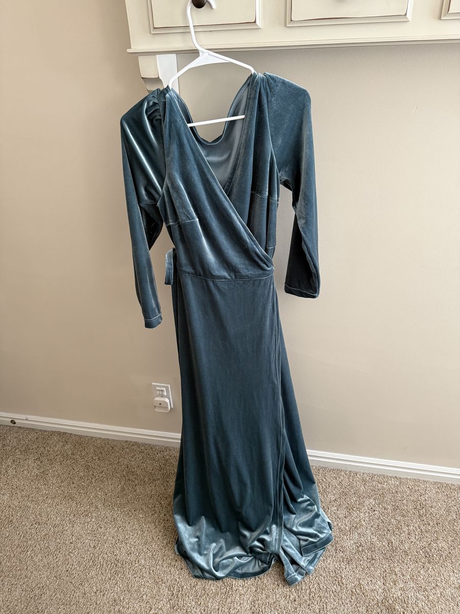 Women’s velvet dress