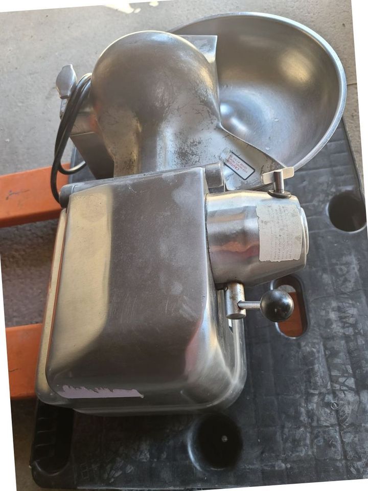 Main image 3