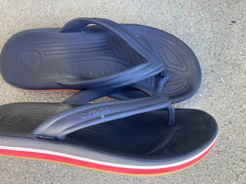 Blue Crocs Womens Size 7 - White And Red Stripes