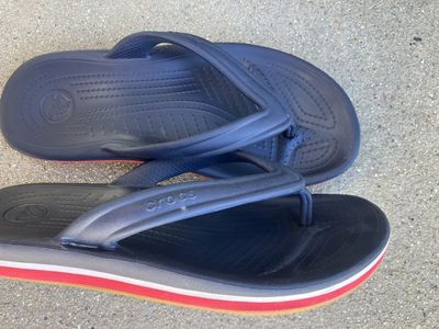 Blue Crocs Womens Size 7 - White And Red Stripes