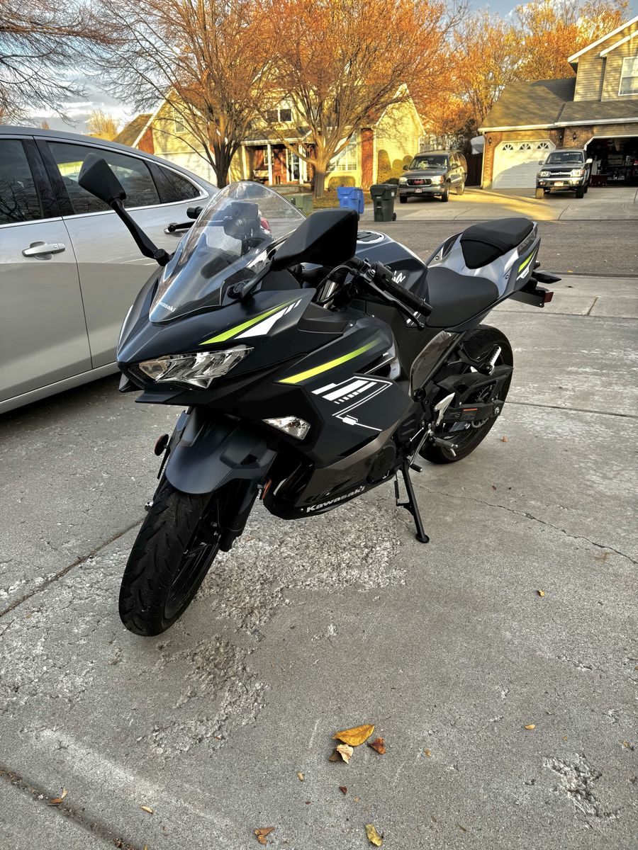 2022 Kawasaki Ninja 400 ABS