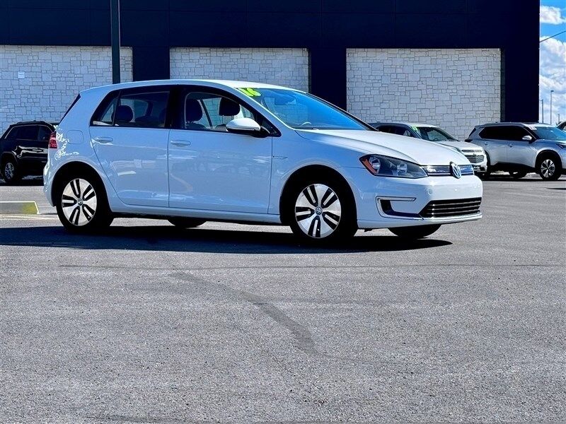 2016 Volkswagen e-Golf SE