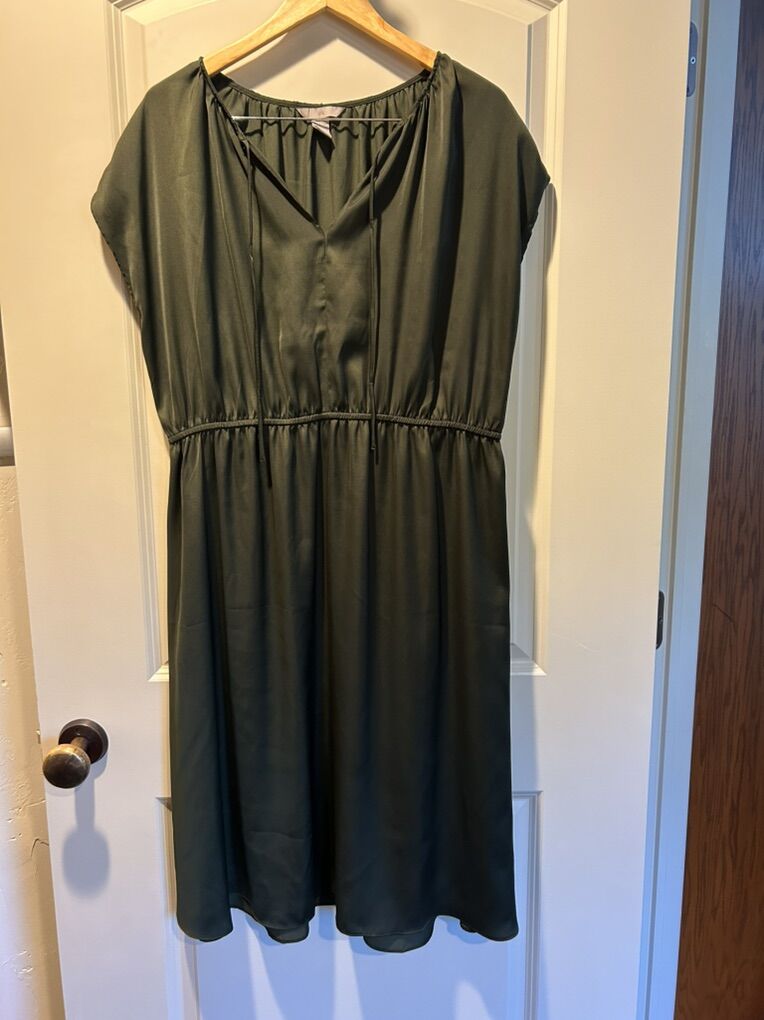 H&M Satin Olive Green Midi Dress XL