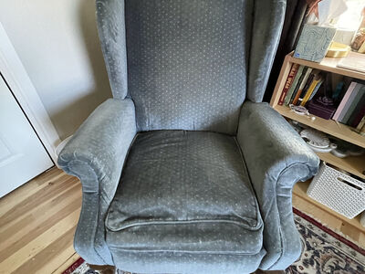 Blue Cloth Recliner