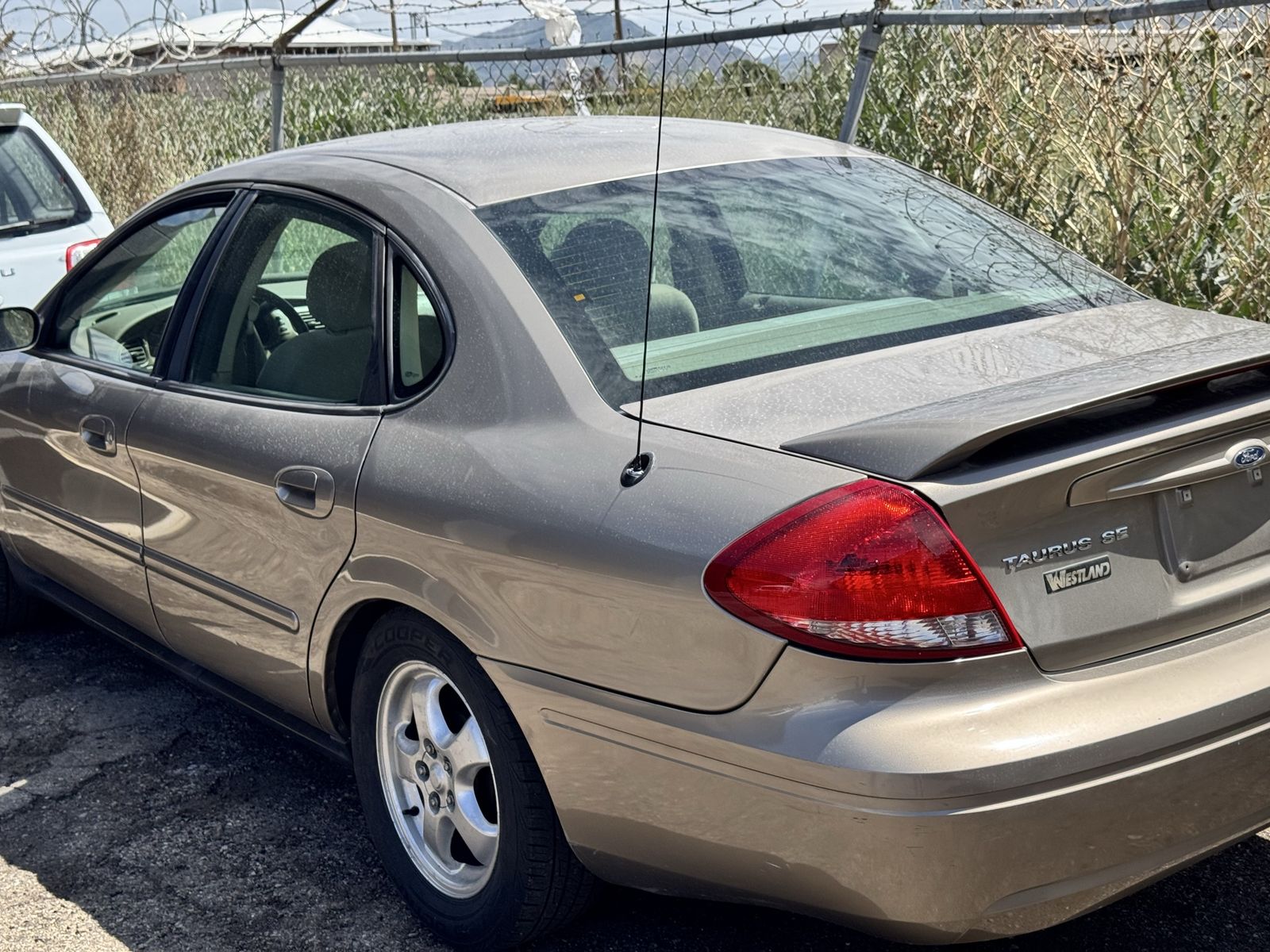 2005 Ford Taurus SE