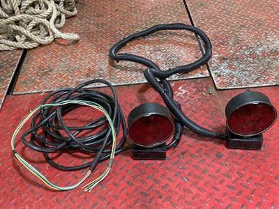Magnetic tow lights
