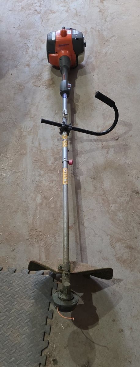 Husqvarna Weed Trimmer String Trimmer - Gas Powered