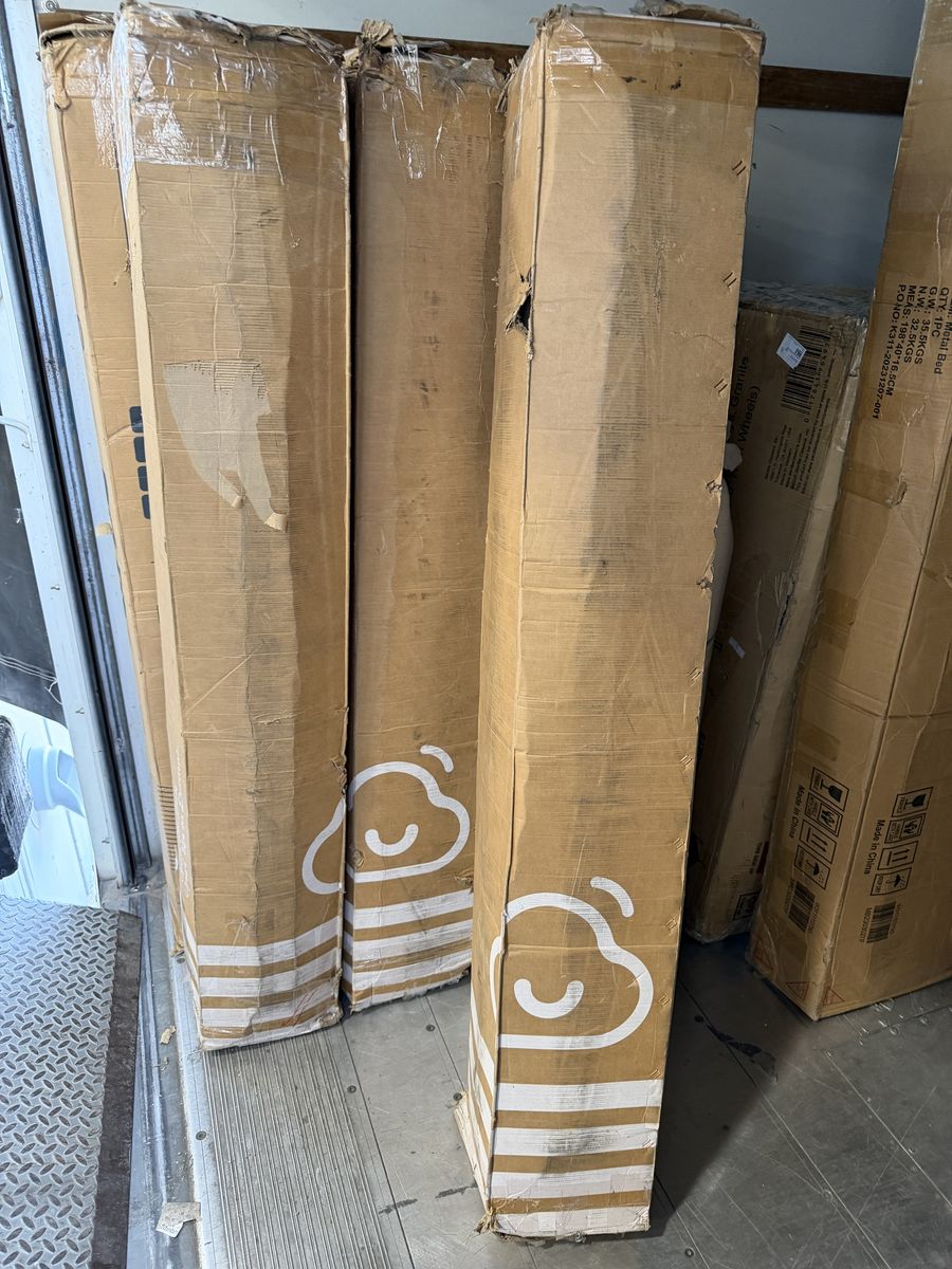 New in box Queen size 12” hybrid mattress $140 each