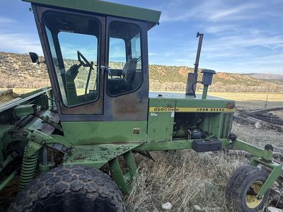 John Deere Swather