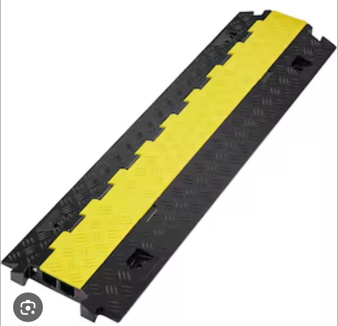VEVOR 2-Channel Rubber Cable Protector Ramp, Modular Speed Bump Hump, 11000 lbs. Load, 40in