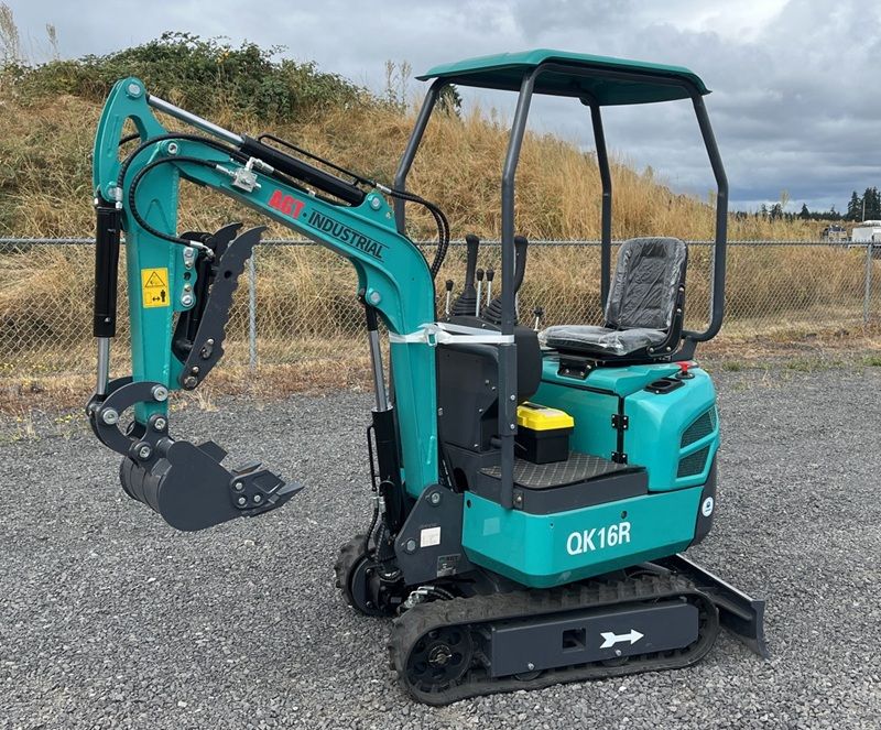 New 2026 AGT QK16R Mini Excavator