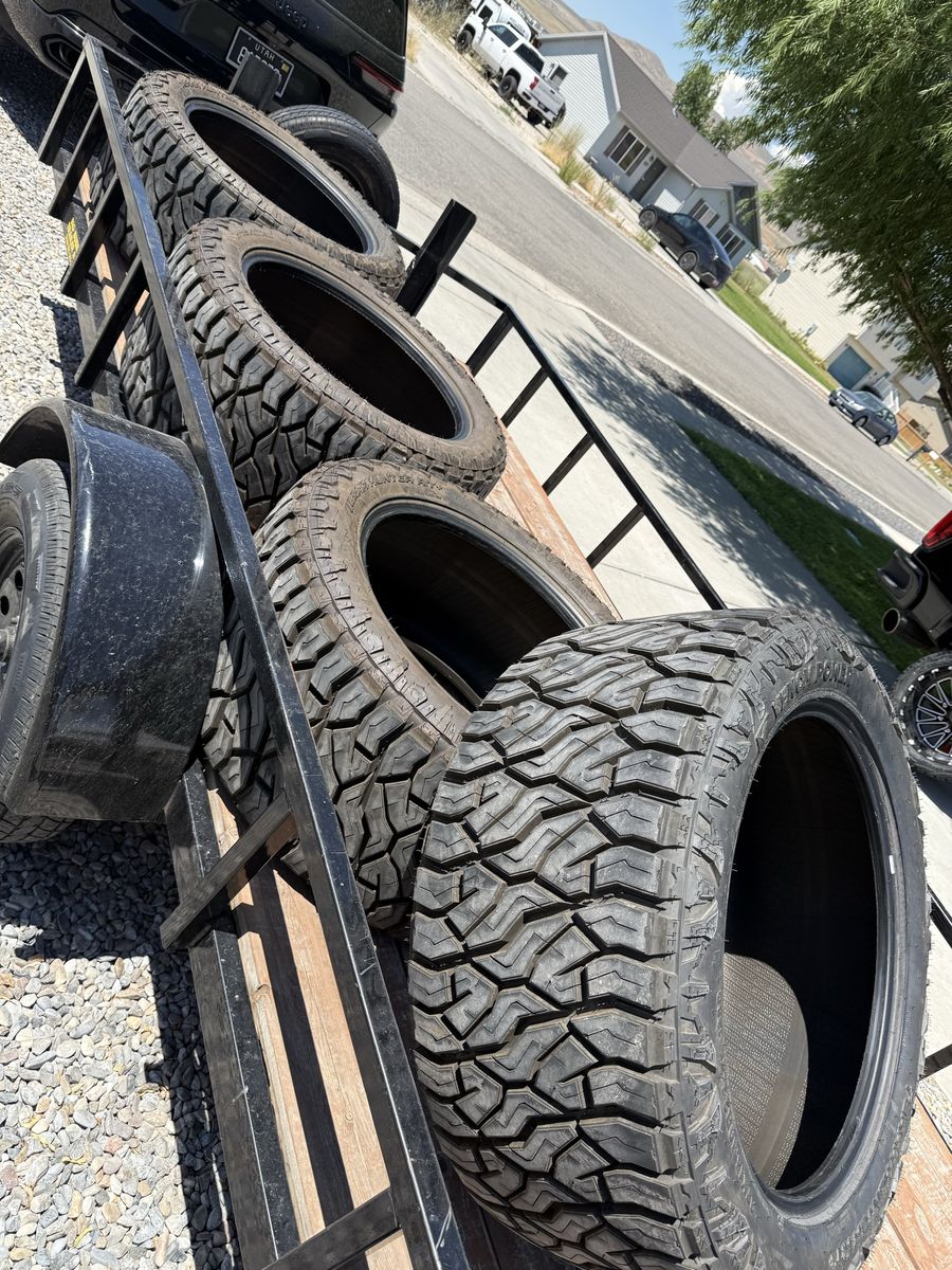 37x15.50r24