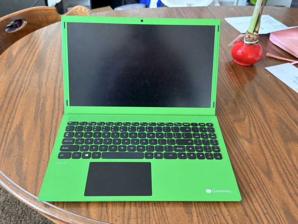 Gateway FHD Ultra Slim Notebook