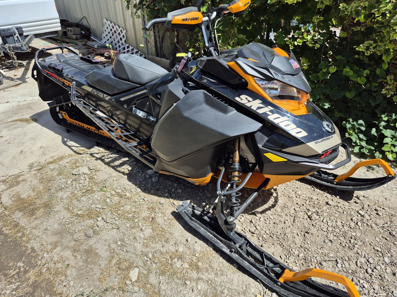 2020 skidoo 850 summit x expert $7000 OBO