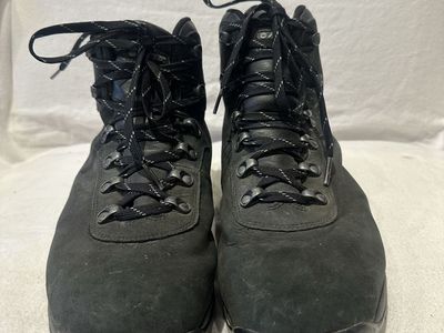 Hi-Tec Men’s Size 11 Black Leather WP Hiking Boots