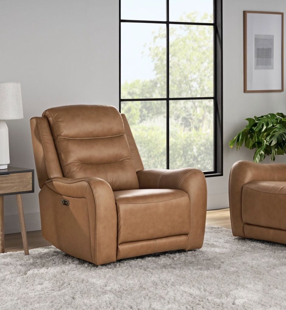 Brand New Member’s Mark Cooper Power Recliner