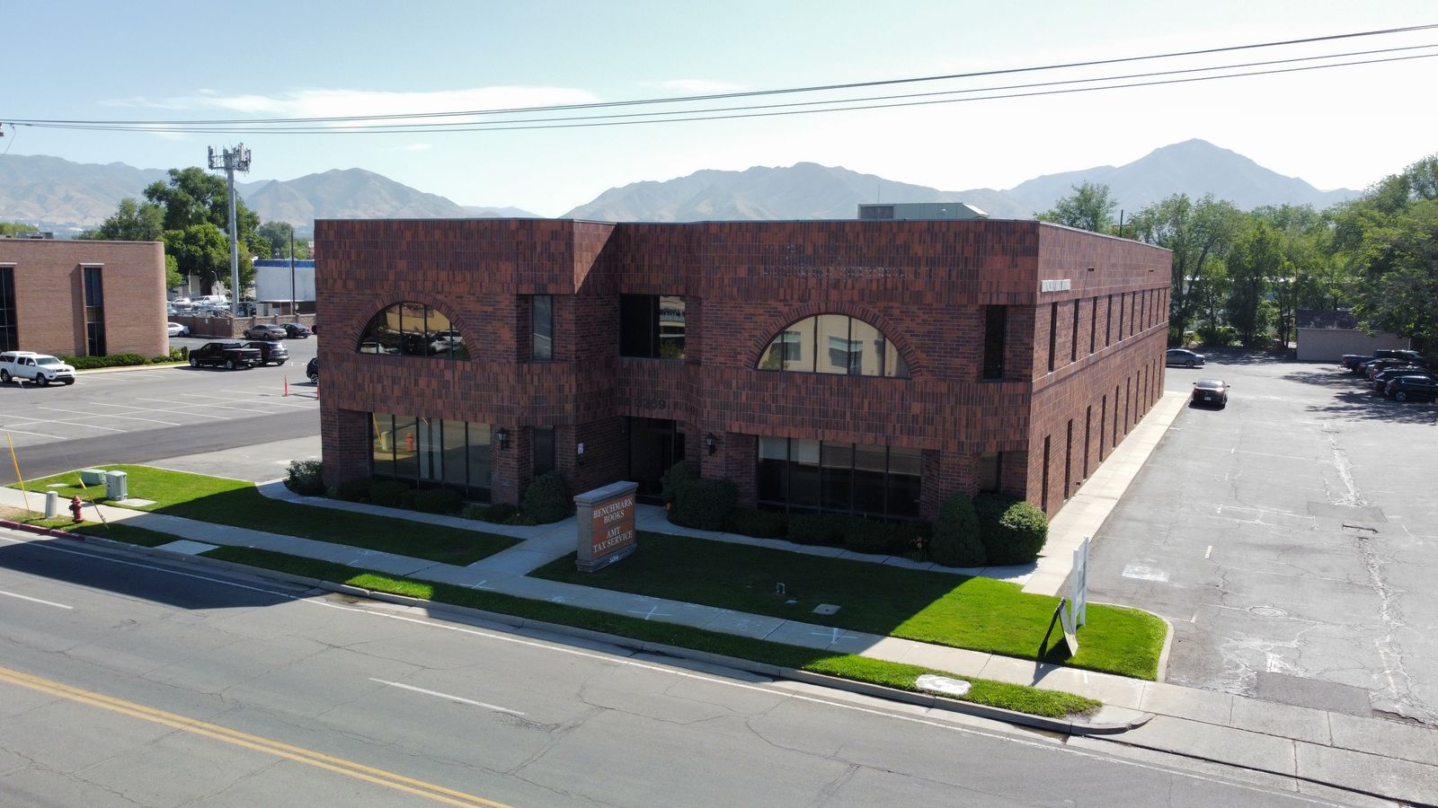 Main image 5
