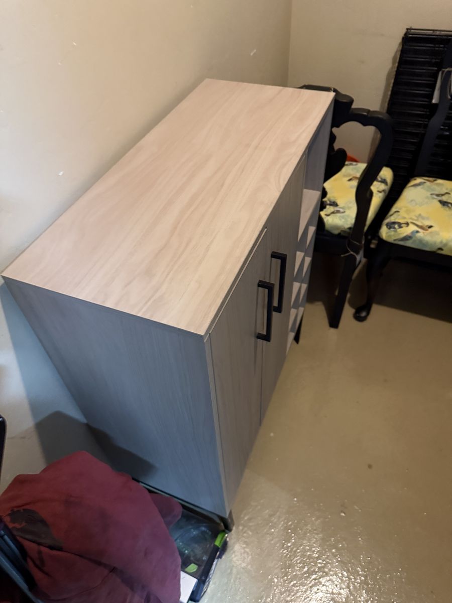 Main image 3