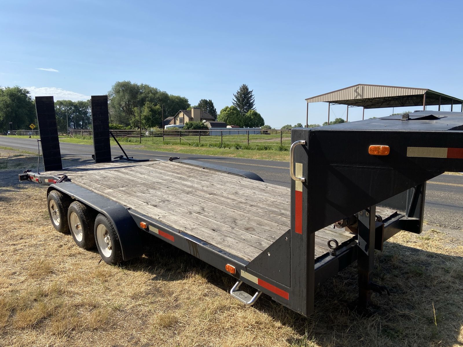 2006 Gooseneck 5th wheel HD Equipment trailer