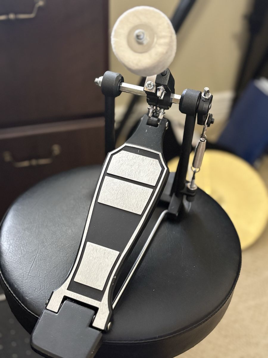Inexpesive Working Bass Drum Pedal
