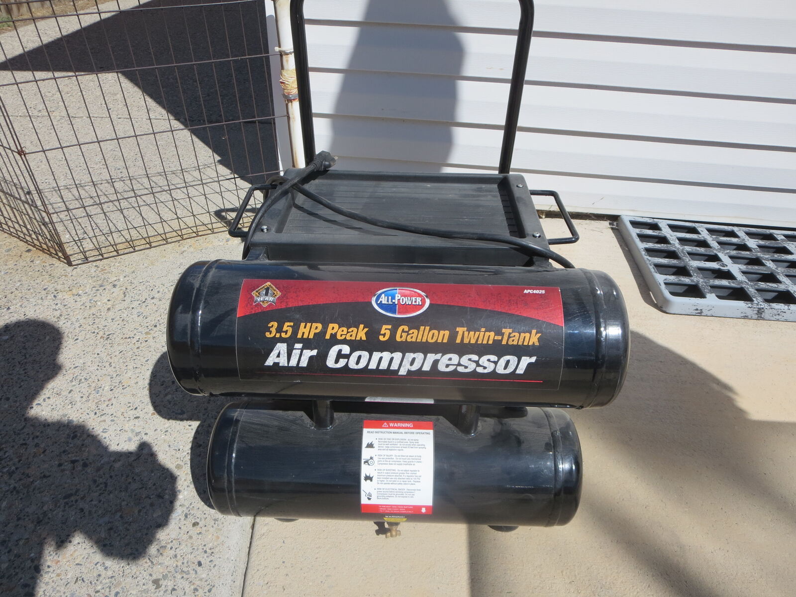 All Power America Oil-Less Twin Stack Compressor — 5-Gallon, 2.5 HP