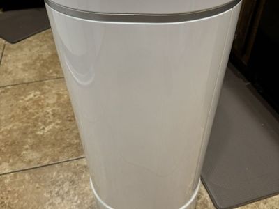 Munchkin Genie Diaper Bin