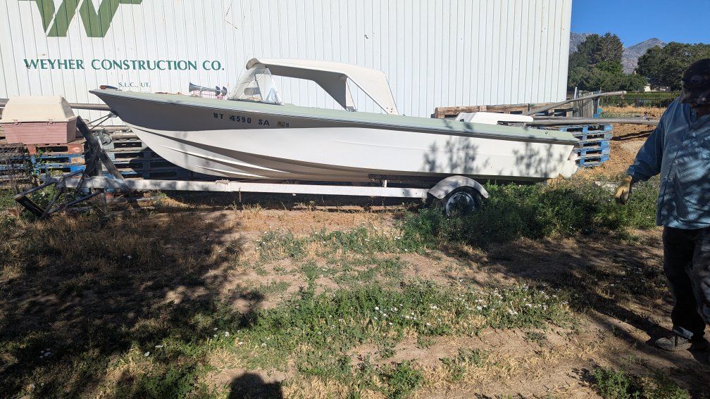 Vintage Runabout Boat with Trailer - Project Boat