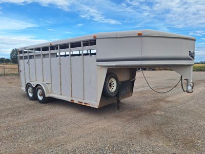 1994 TRAILSWEST GOOSENECK STOCK TRAILER