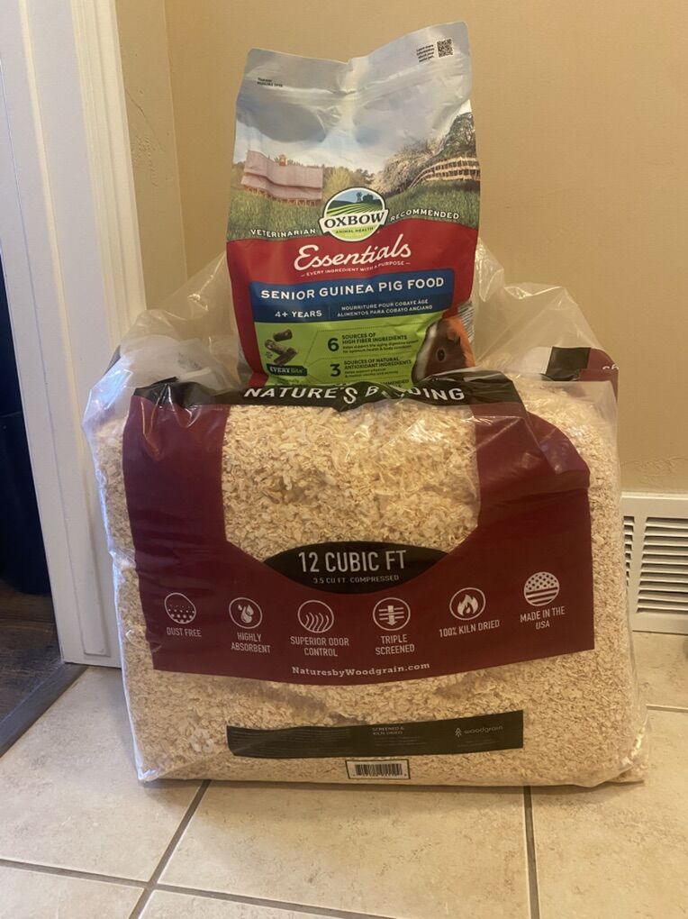 Senior Guinea Pig Food + Pine Shavings