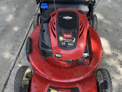Toro Recycler 22" Self-Propelled Walk-Behind Mower, 7.0 ft-lb gross torque, 190cc Briggs & Stratton Engine