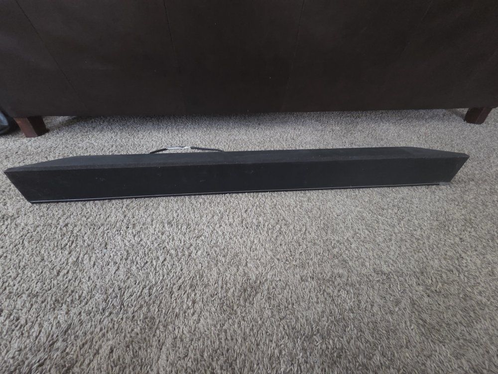 Black Soundbar Speaker - Enhance Your Home Audio Experience