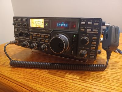 Icom 751a Transceiver 80 -10 meters,