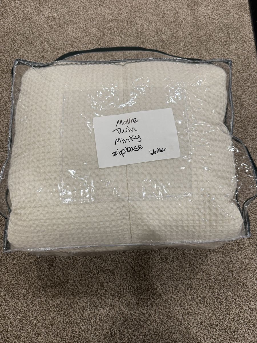 Beddys TWIN Minky Zipbase Mollie