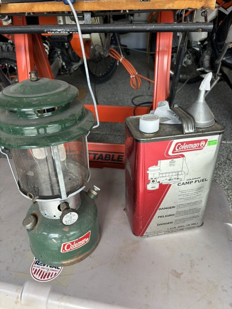 vintage coleman lamp