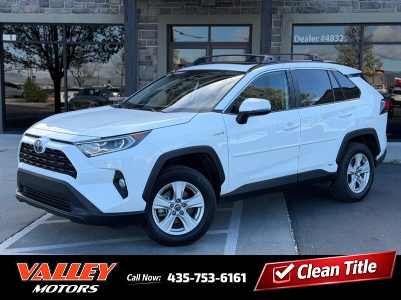 2020 Toyota RAV4 XLE