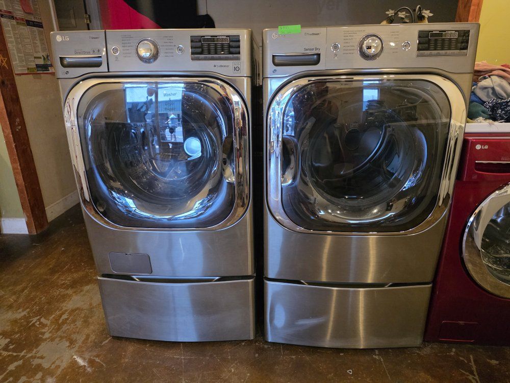 LG WASHER AND GAS DRYER