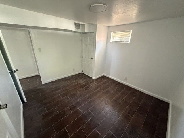 Main image 12