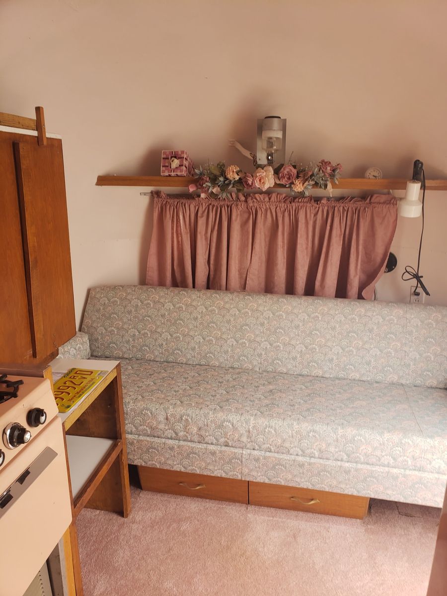 Main image 12