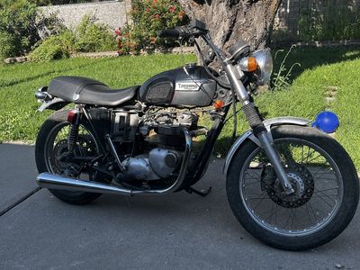 1977 Triumph T140