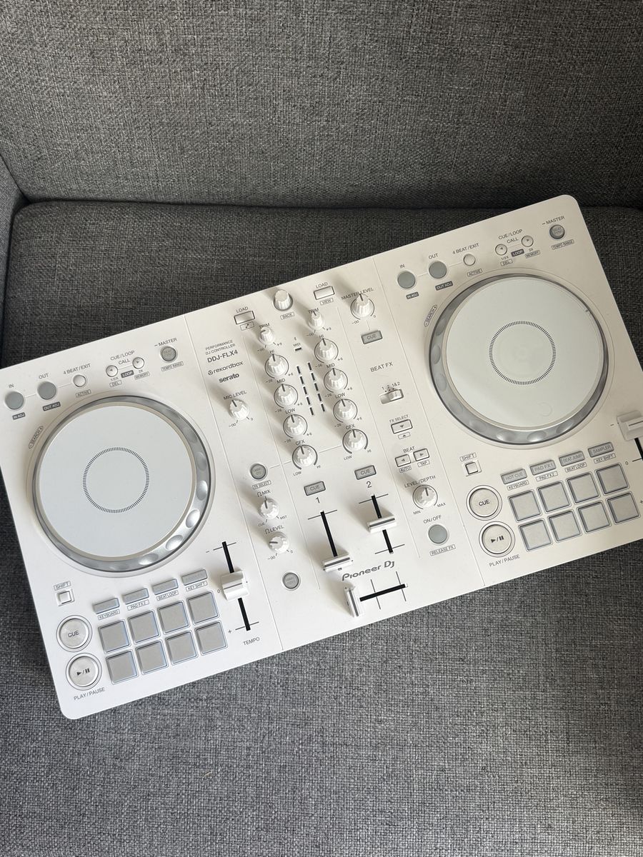 Pioneer DJ DDJ FLX4 Dj Controller