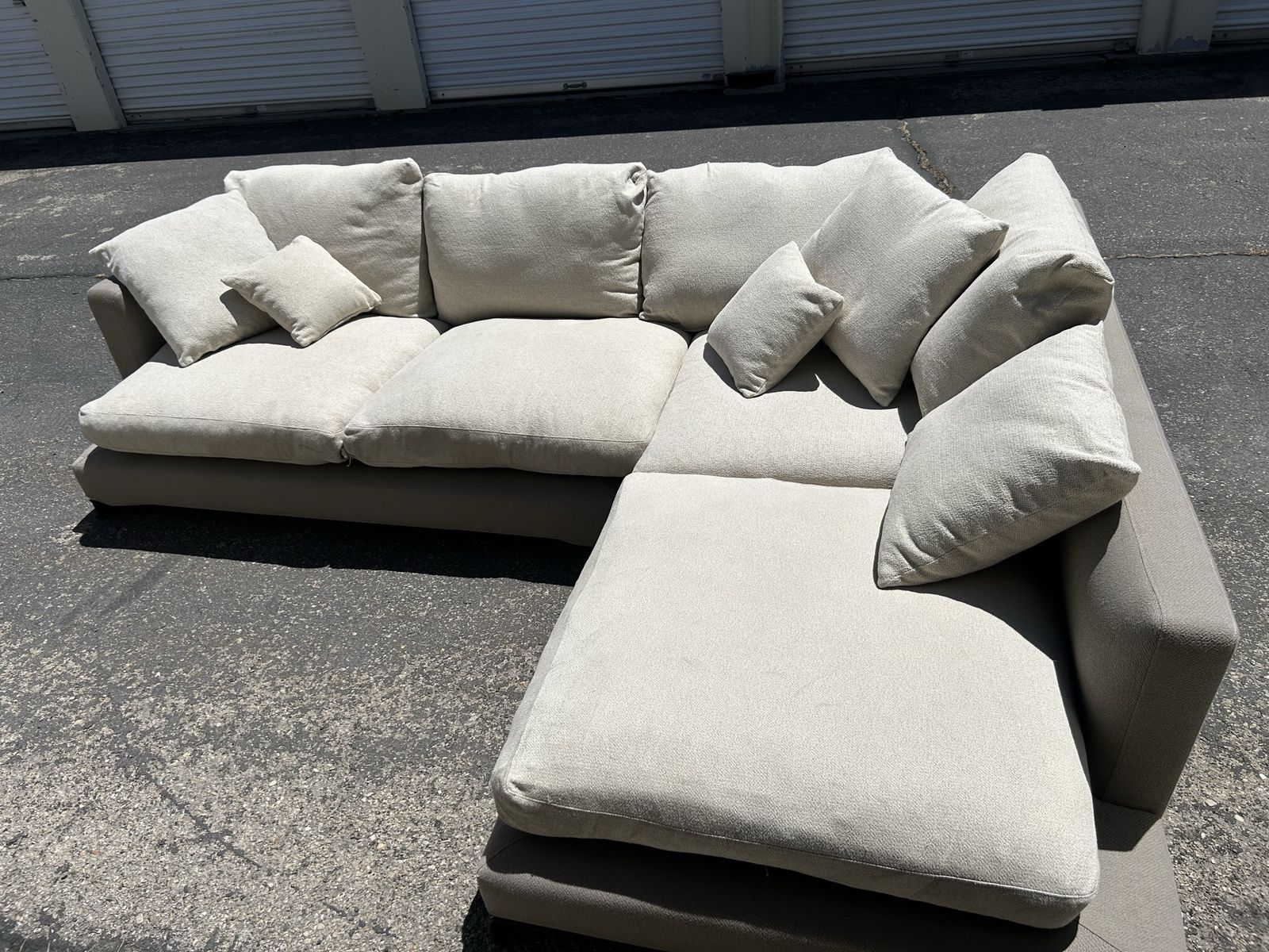 Camerich Designer Sectional Sofa –       Great Condition