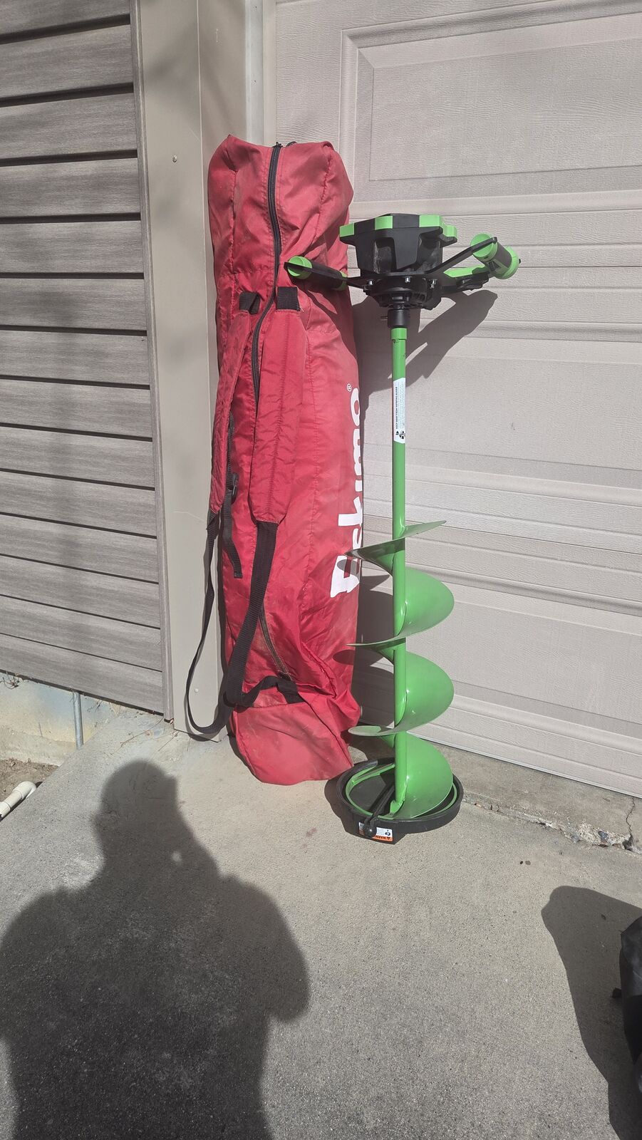Ion electric 10" auger with tent