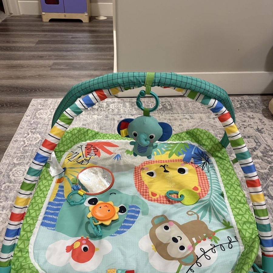 Baby play mat and boba wrap